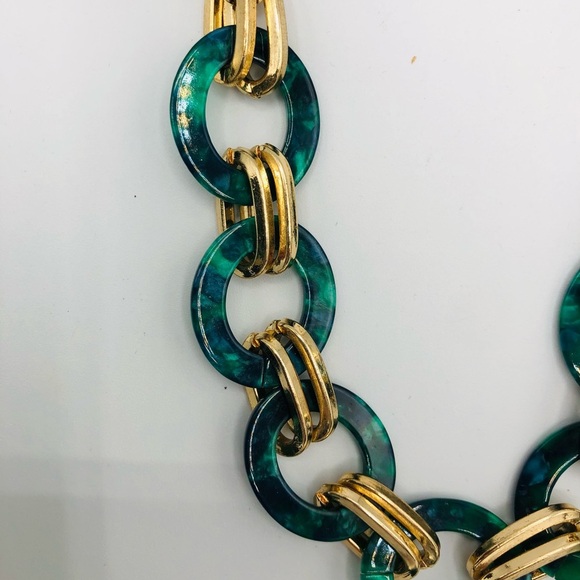 Gorgeous Gold and Malachite Necklace - Picture 2 of 6